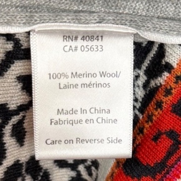 Icelandic Design 100% Merono Wool Sweater, Full Zip, Size Medium - Picture 8 of 9